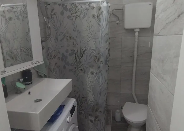 Una Studio Apartman ソンボル