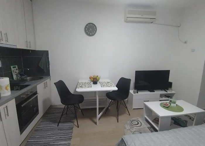 アパート Una Studio Apartman *